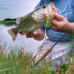 Flymen Surface Suducer Howitzer Baitfish Poper Head - Funky Fly Tying -Fishing Accessories Store Brandon Bailes Howitzer catch